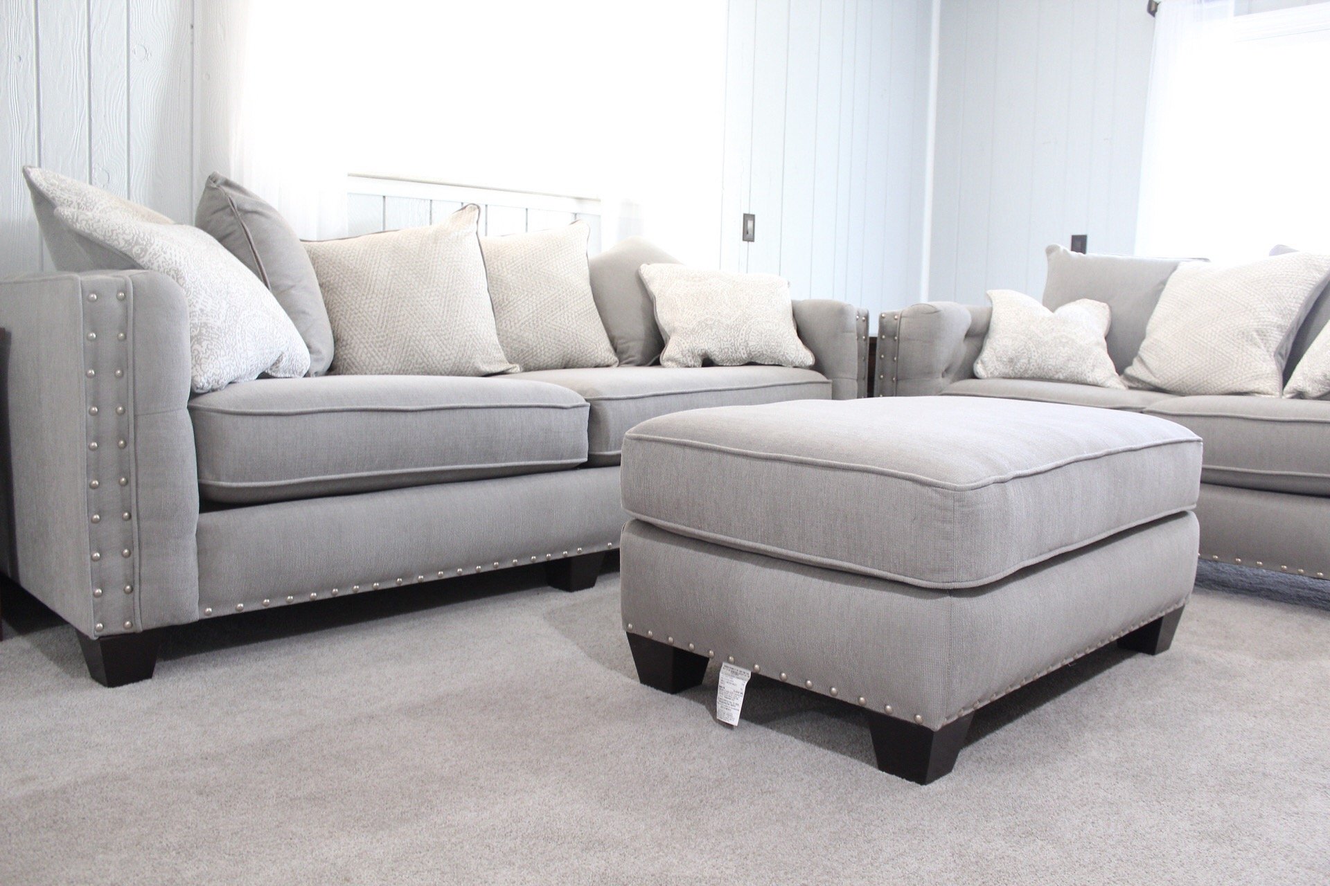 Living Room Furniture Refresh - SlayAtHomeMother.com 