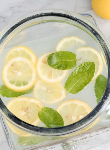 Refreshing Homemade Mint Lemonade