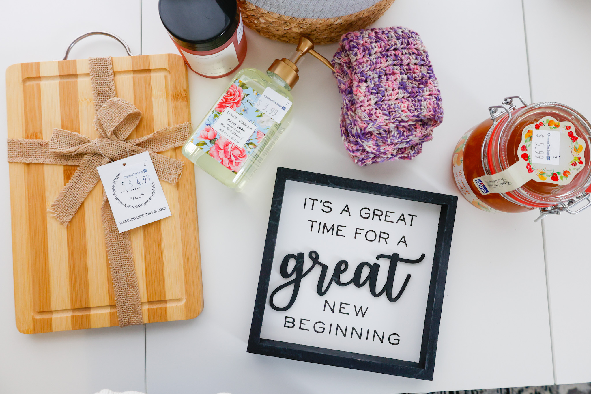 New Neighbor Gift Ideas – Gift Basket Goodies To Give Your New Neighbor