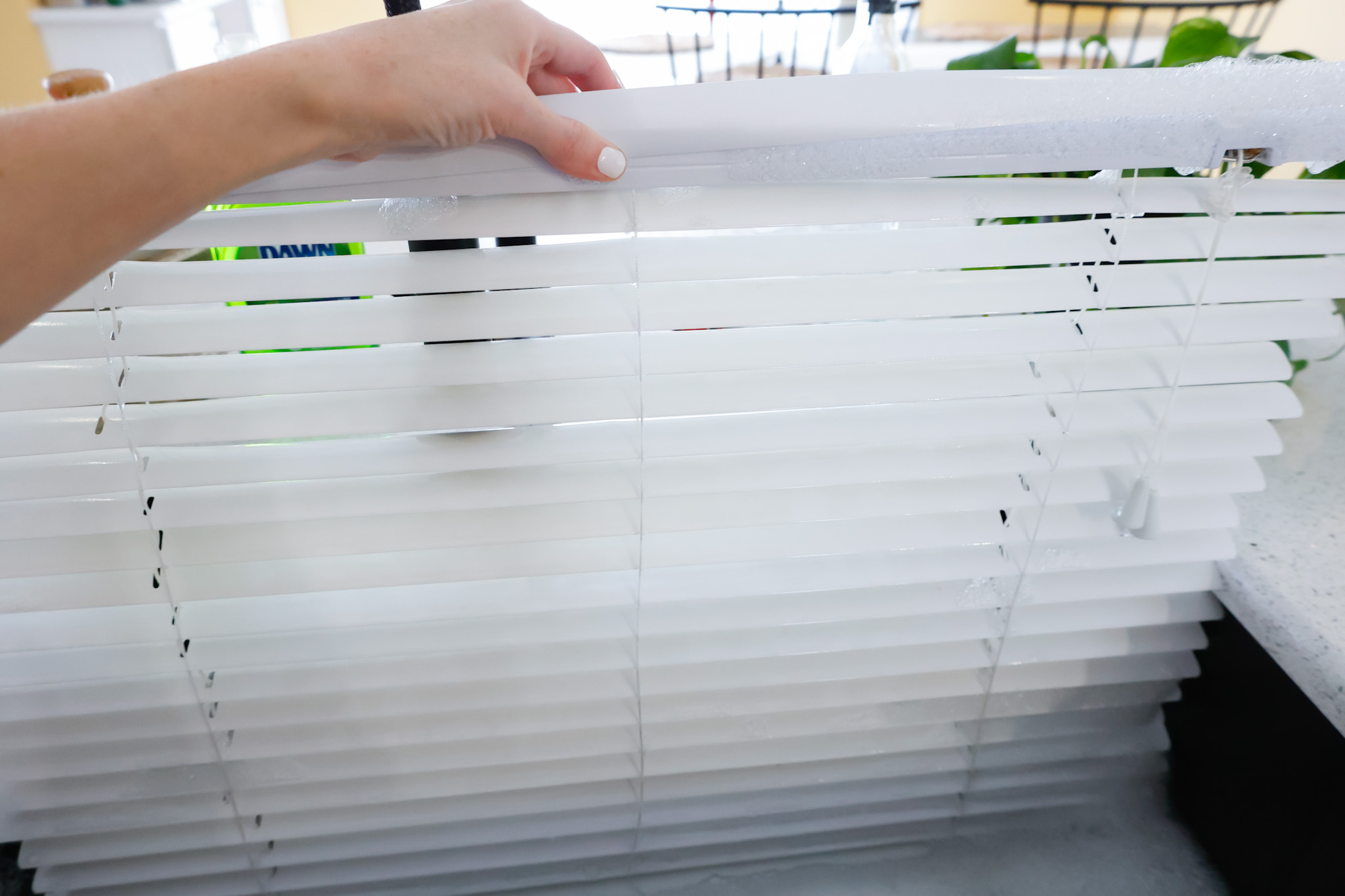 How To Clean Blinds – Easy Cleaning Hack!