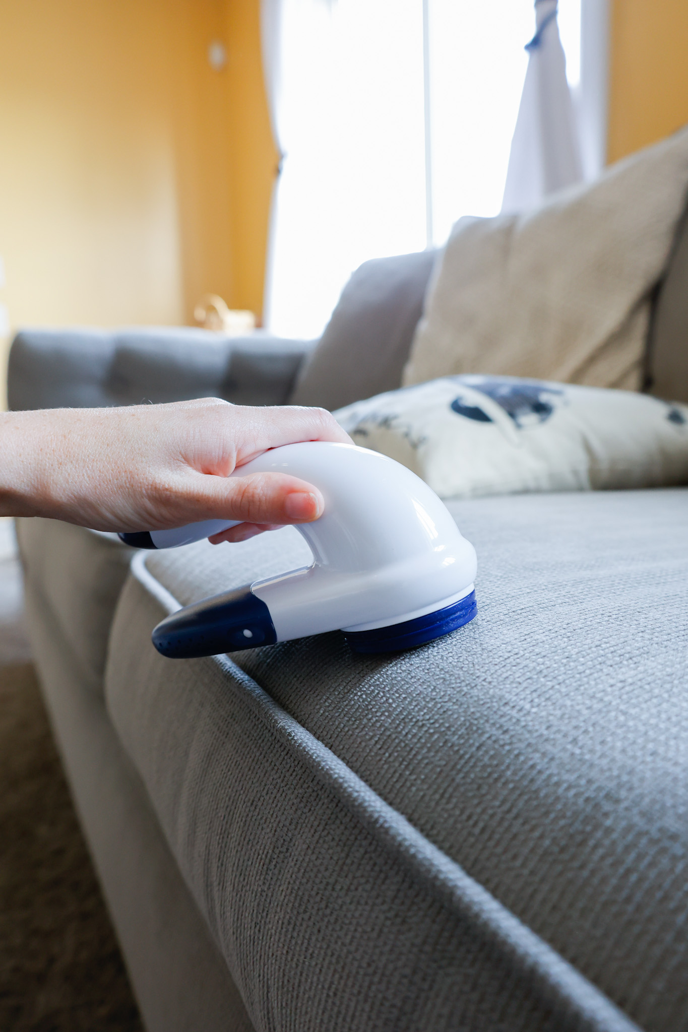 FABRIC SHAVER HOUSEHOLD MUST-HAVE (ONLY $12!!)